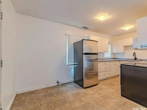 9 Minto PLACE, Saskatoon, SK S7L 1C4