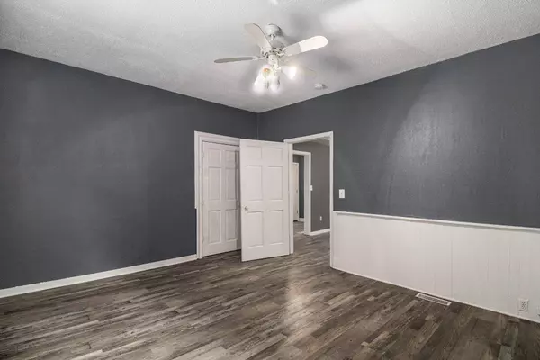 694 Wilson AVE, Saint Paul, MN 55106