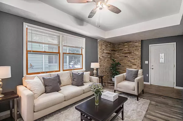 694 Wilson AVE, Saint Paul, MN 55106