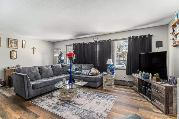 1900 Vincent AVE N, Minneapolis, MN 55411