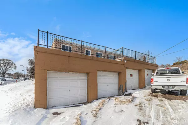 1900 Vincent AVE N, Minneapolis, MN 55411