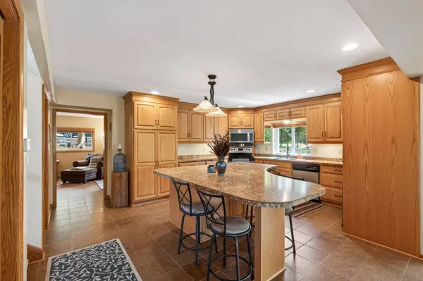 9551 Riverview RD, Eden Prairie, MN 55347