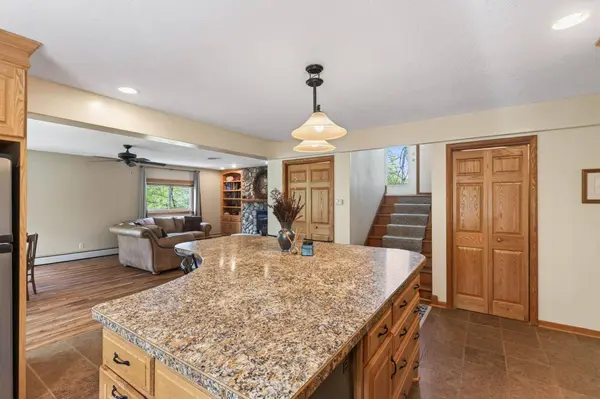 9551 Riverview RD, Eden Prairie, MN 55347