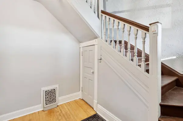 303 W 4th ST, Duluth, MN 55806