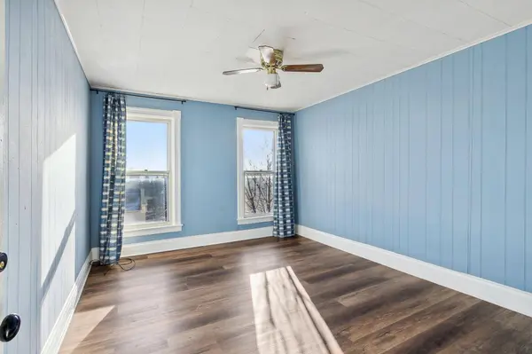 303 W 4th ST, Duluth, MN 55806