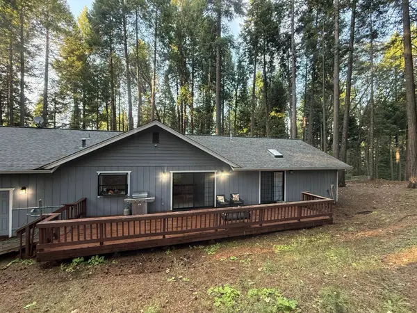 3441 Spirit LN, Pollock Pines, CA 95726