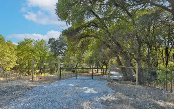 0 Gold Creek LN, Diamond Springs, CA 95619