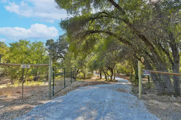 0 Gold Creek LN, Diamond Springs, CA 95619