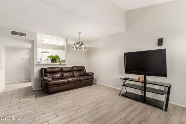 4608 W MARYLAND Avenue #127, Glendale, AZ 85301