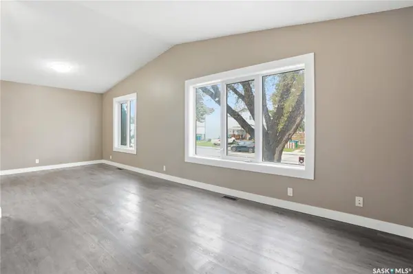 330B X AVENUE S, Saskatoon, SK S7M 3H6