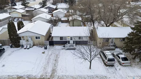 869 Macklem DRIVE, Saskatoon, SK S7L 4K1
