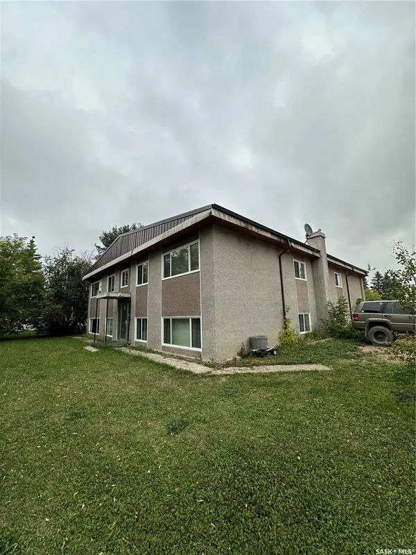 113 3rd STREET E, St. Walburg, SK S0M 0E2