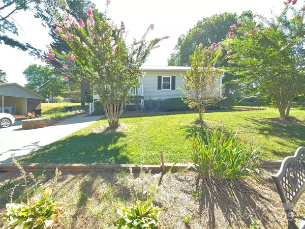 106 N Tracy ST, Kings Mountain, NC 28086