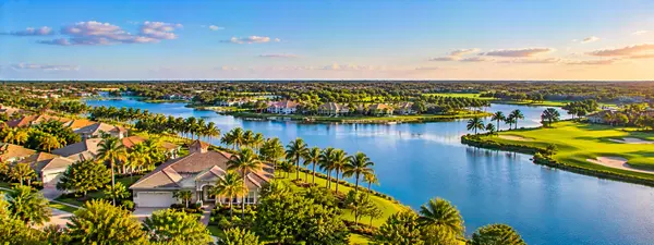 Sunlit Lakeside Golf Resort Community