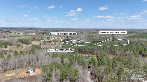 000 Suzanne LN, Statesville, NC 28677