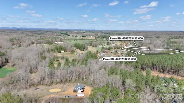 000 Suzanne LN, Statesville, NC 28677