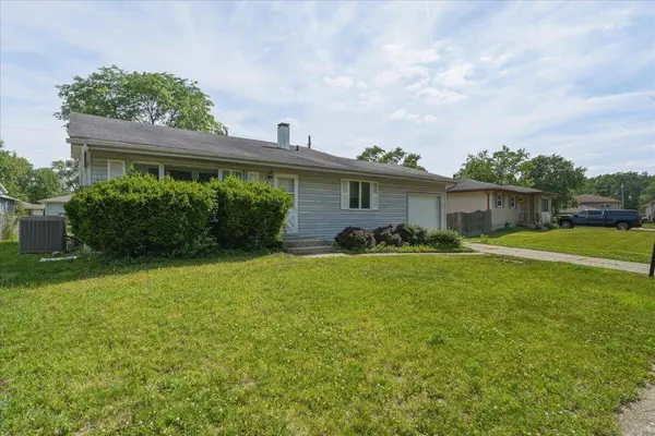 981 W 69th PL, Merrillville, IN 46410