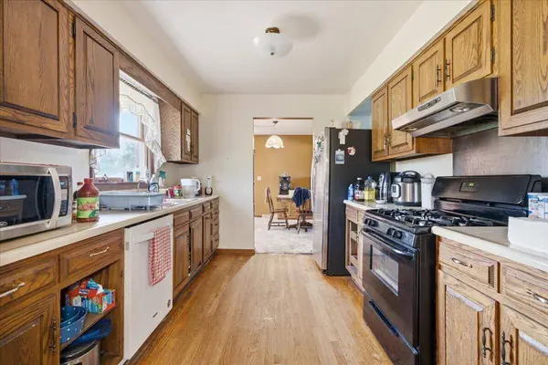 2101 Coolwood DR, Valparaiso, IN 46385