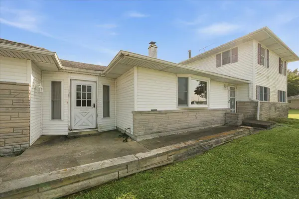 2101 Coolwood DR, Valparaiso, IN 46385