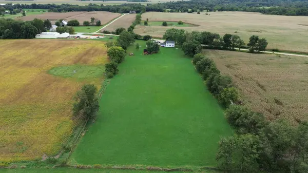 2677 N 45th RD, Sandwich, IL 60548