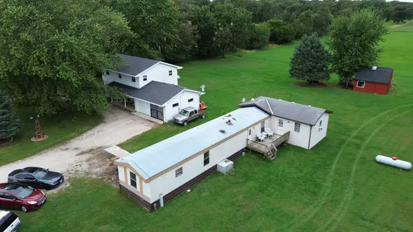 2677 N 45th RD, Sandwich, IL 60548