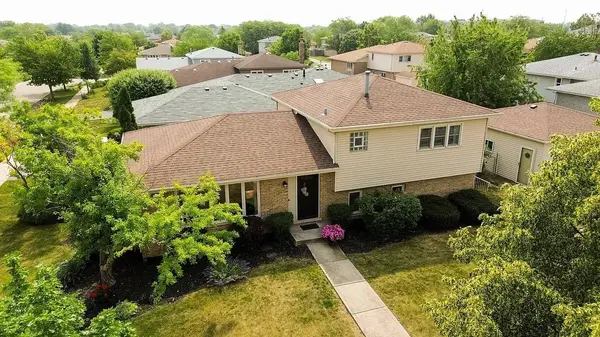 17001 93rd AVE, Orland Hills, IL 60487