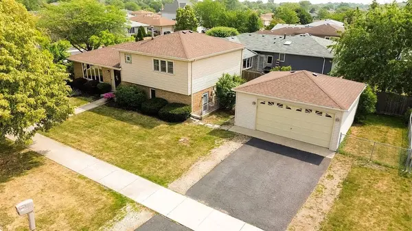 17001 93rd AVE, Orland Hills, IL 60487