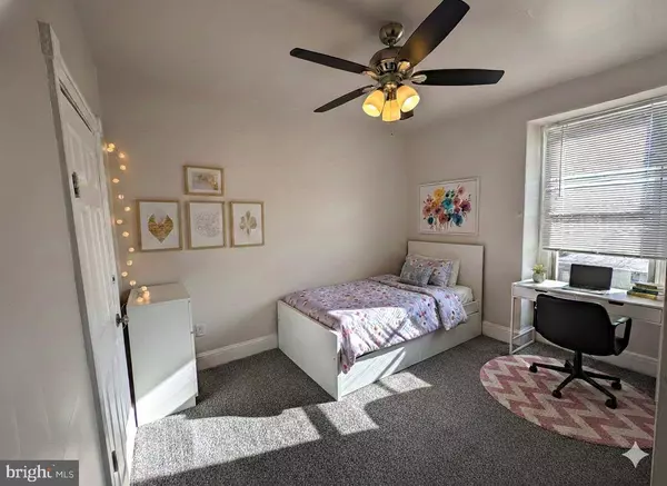 6604 WOODLAND AVE, Philadelphia, PA 19142