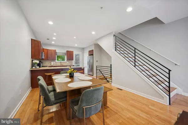 4128 APPLE ST, Philadelphia, PA 19127