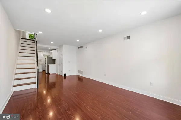 2542 W YORK ST, Philadelphia, PA 19132
