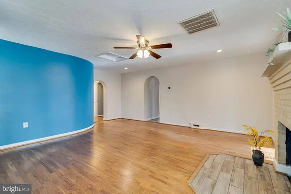 12924 PINE LN, Lusby, MD 20657