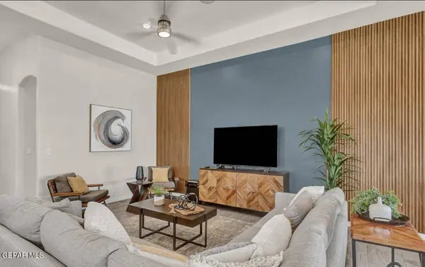 6939 Levee CIR, El Paso, TX 79932