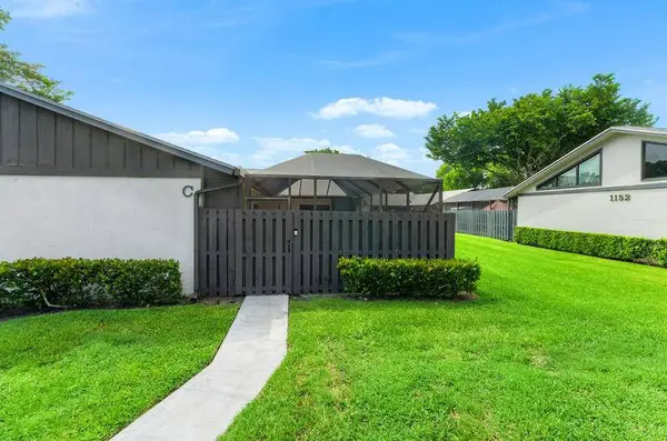 1158 Summit Trail CIR #C