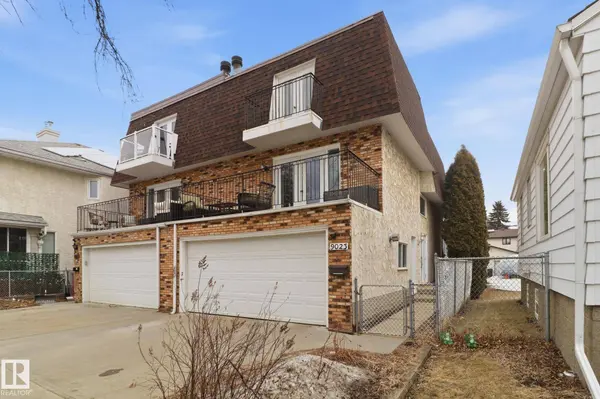 9023 95 ST NW, Edmonton, AB T6C 3W7