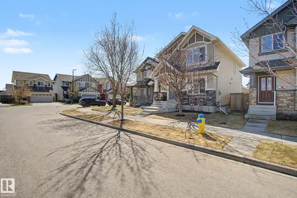 3724 ALEXANDER CR SW, Edmonton, AB T6W 0W7