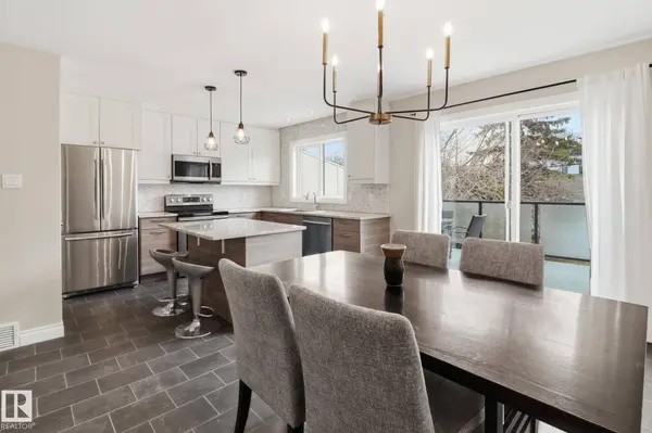 9023 95 ST NW, Edmonton, AB T6C 3W7