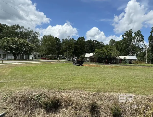 Lot 8 W Union Avenue, Loxley, AL 36551