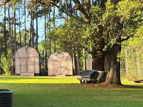 29042 Josephine DR, Elberta, AL 36530