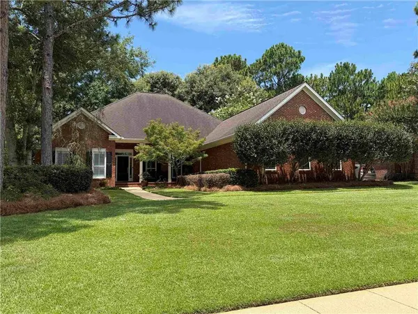 421 Clubhouse DR, Fairhope, AL 36532