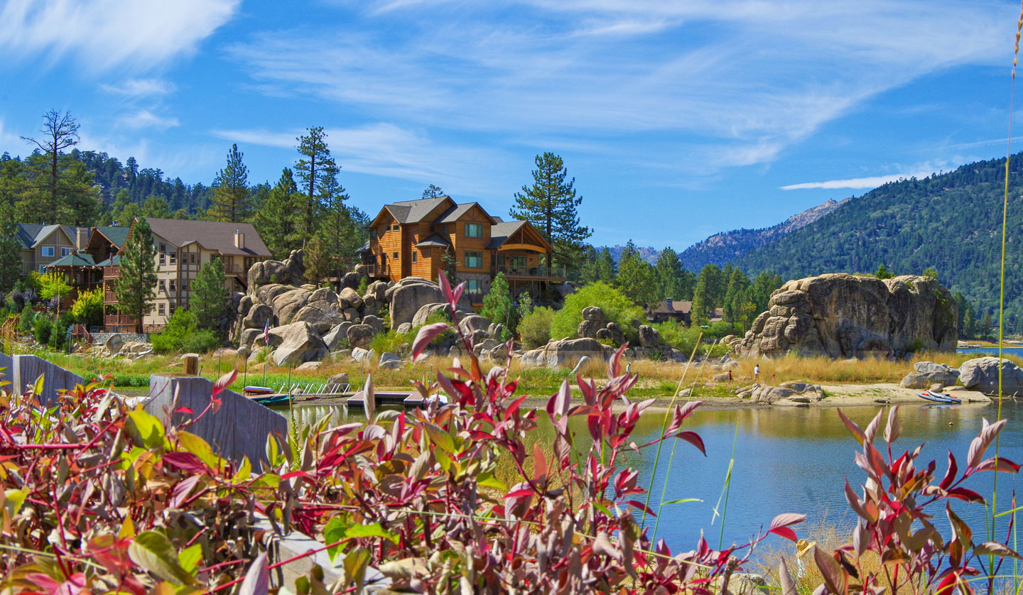 Big Bear houses in Summertime