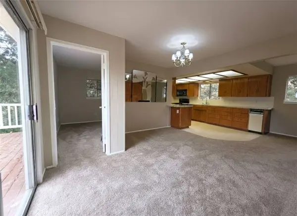 398 Dunant DR, Crestline, CA 92325