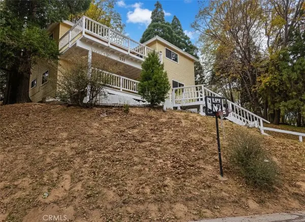 398 Dunant DR, Crestline, CA 92325