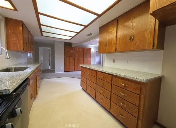 398 Dunant DR, Crestline, CA 92325