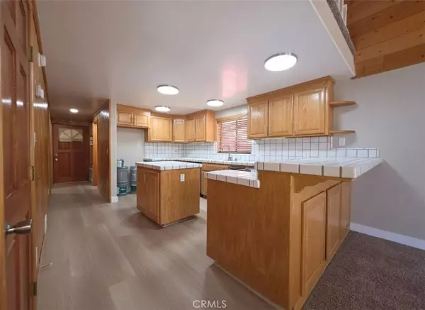 33207 Juniper LN, Green Valley Lake, CA 92341