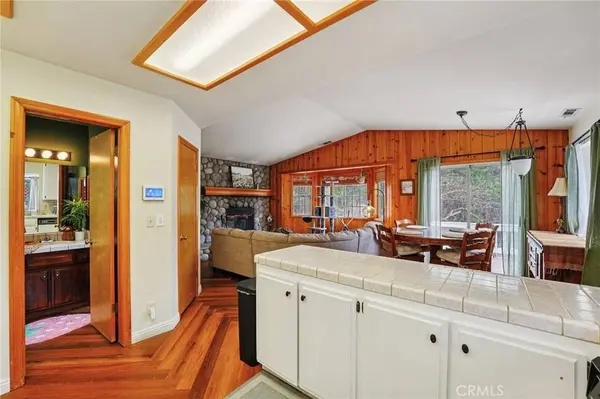 32807 Deer Lick DR, Running Springs, CA 92382