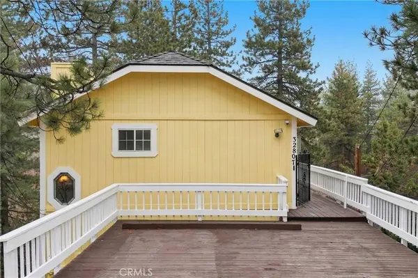 32807 Deer Lick DR, Running Springs, CA 92382