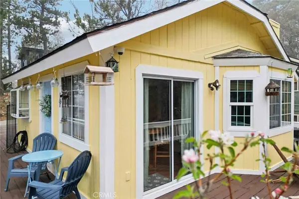 32807 Deer Lick DR, Running Springs, CA 92382