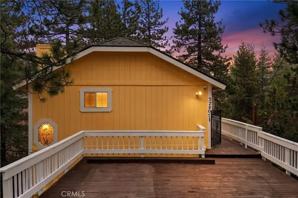 32807 Deer Lick DR, Running Springs, CA 92382