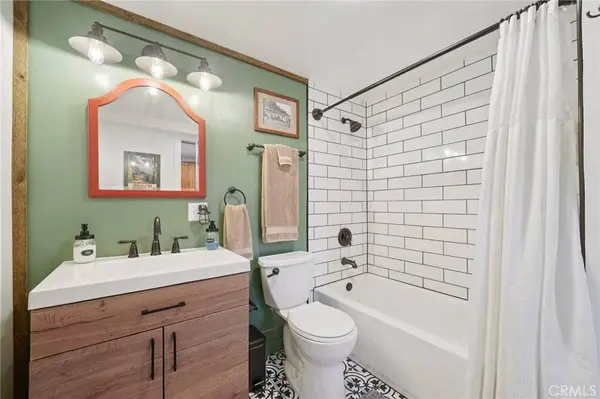 21875 Sawpit Canyon RD, Cedarpines Park, CA 92322