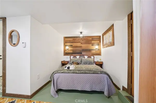 21875 Sawpit Canyon RD, Cedarpines Park, CA 92322